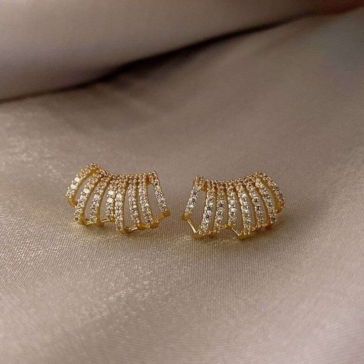 Royal Crystal Fan Studs