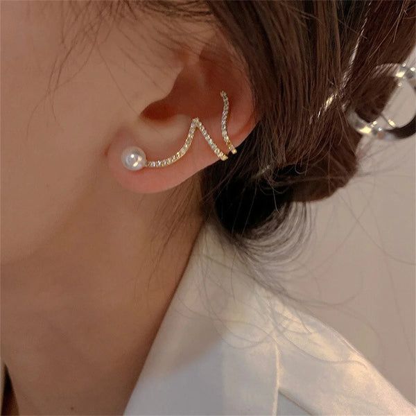Pearl Wave Ear Cuff