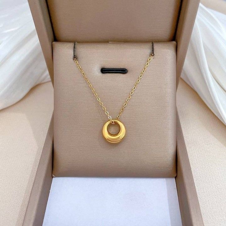 Halo Loop Necklace