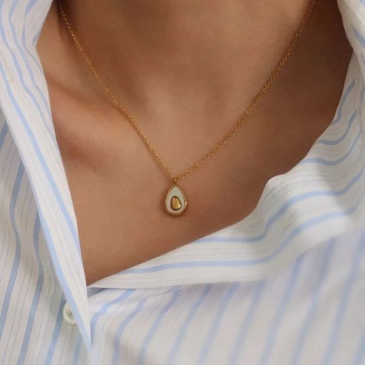 Ivory Dew Necklace