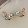 Tulip pearl earring