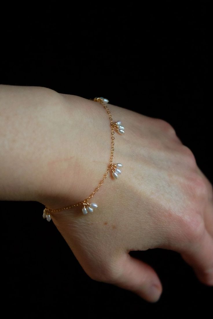 PEARL DAISY CHARM BRACELET