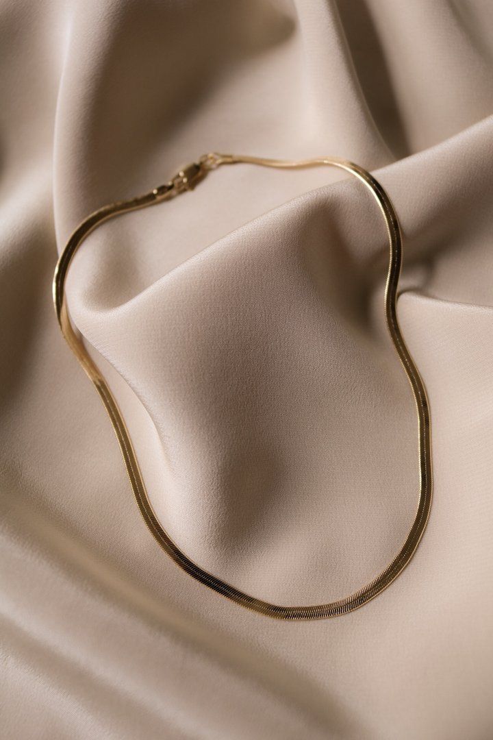 SILK SNAKE NECKLACE