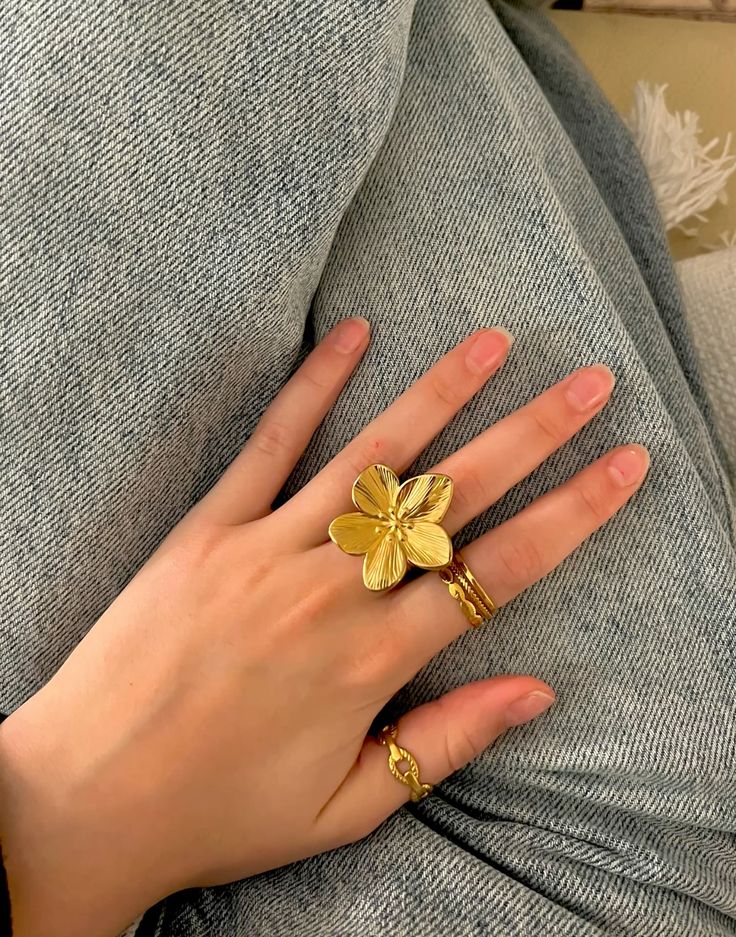 GOLDEN ORCHID RING