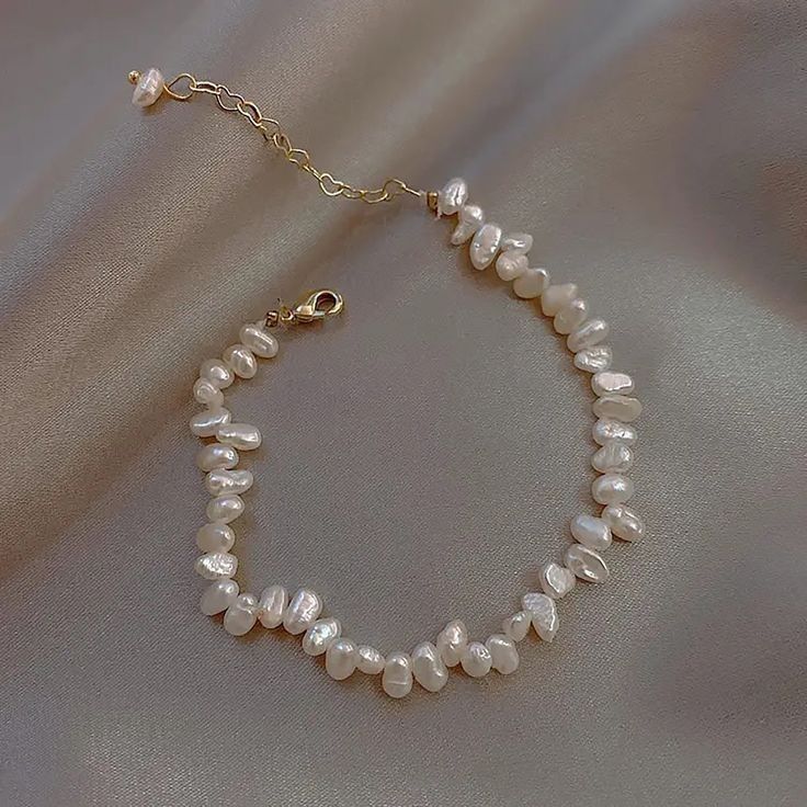 Ivory Baroque Pearl Choker